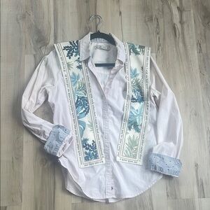 Abercrombie & Fitch White and Blue Floral Long Sleeve Tee